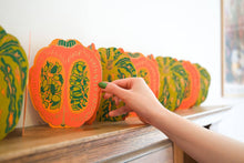 Load image into Gallery viewer, Pumpkins Concertina Garland | East End Press