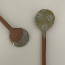 Load image into Gallery viewer, fort &amp; field | Flower print small handmade Japanese pottery tea spoon