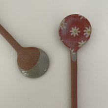 Load image into Gallery viewer, fort &amp; field | Flower print small handmade Japanese pottery tea spoon
