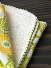 Load image into Gallery viewer, Haikara Little Handkerchief - Karahana | Morihata