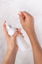 Load image into Gallery viewer, Water Luminous &amp; Moisturizing Cashmere Body Oil | ZENTS