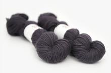 Load image into Gallery viewer, Merino Worsted Yarn | Hue Loco