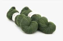 Load image into Gallery viewer, Merino Worsted Yarn | Hue Loco