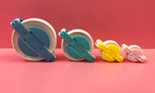 Load image into Gallery viewer, Pom-Pom Maker Set | Clover