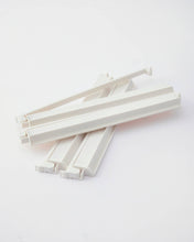 Load image into Gallery viewer, Oh My Mahjong | White Acrylic Rack and Pusher Set