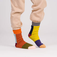 Load image into Gallery viewer, Mismatch Knit House Socks | Verloop