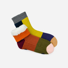Load image into Gallery viewer, Mismatch Knit House Socks | Verloop