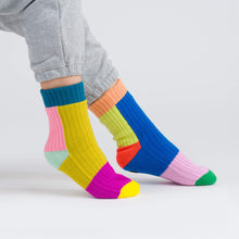 Load image into Gallery viewer, Mismatch Knit House Socks | Verloop