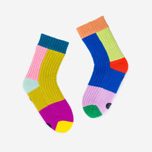 Load image into Gallery viewer, Mismatch Knit House Socks | Verloop