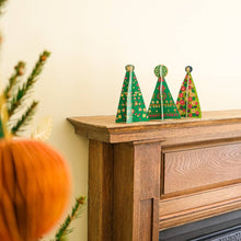 Load image into Gallery viewer, Christmas Tree Greeting Cards | East End Press