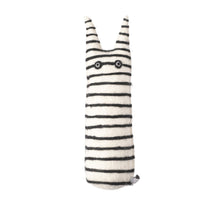 Load image into Gallery viewer, The Curious Felt Cat | Aveva
