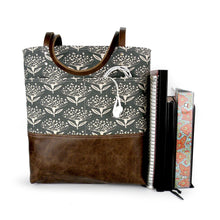 Load image into Gallery viewer, Urban Tote | Red Staggerwing