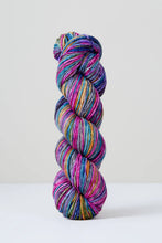 Load image into Gallery viewer, Uneek Worsted | Urth Yarns