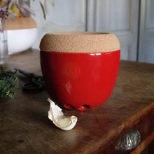 Load image into Gallery viewer, Garlic Keeper | Emile Henry