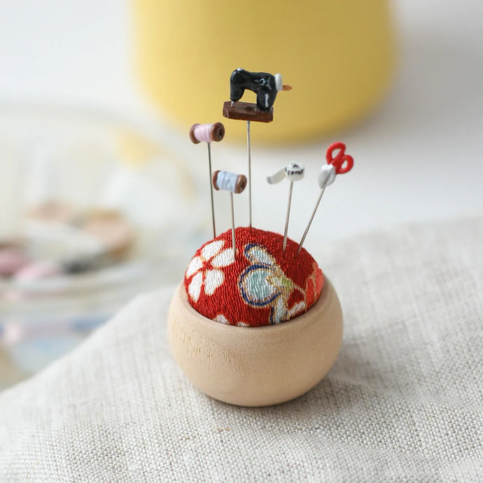 Sew Tiny Pin Cushions | Manu